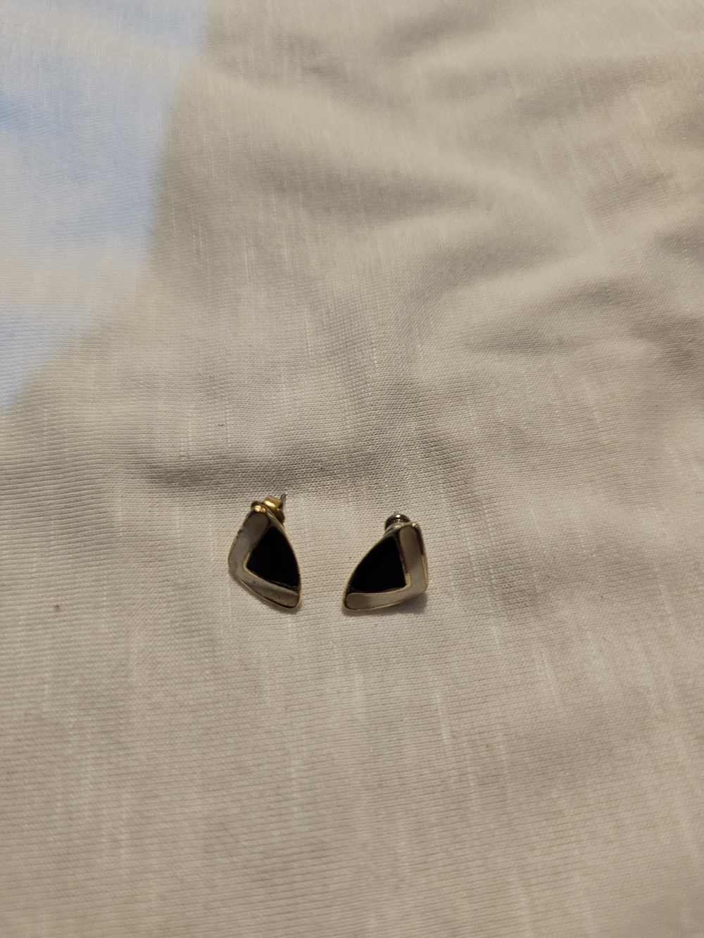 Minimalist Black Triangle Stud Earrings - Women Jewelry